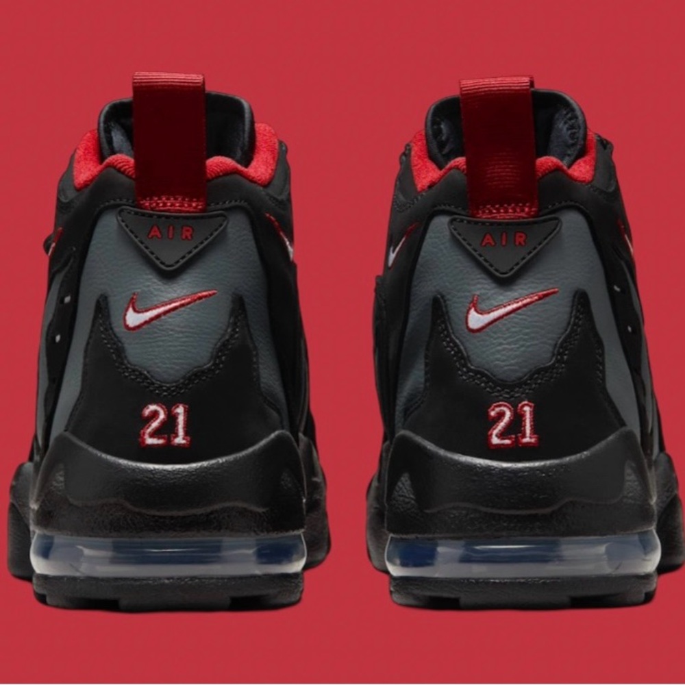 Nike Air DT Max '96 Falcons Black Team Anthracite Fire Red HQ3620-010 sz 12 Men - Picture 5 of 7